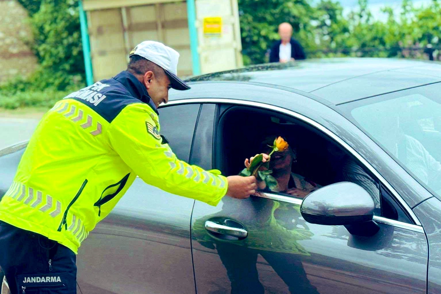 Bursa Jandarması'ndan annelere özel jest