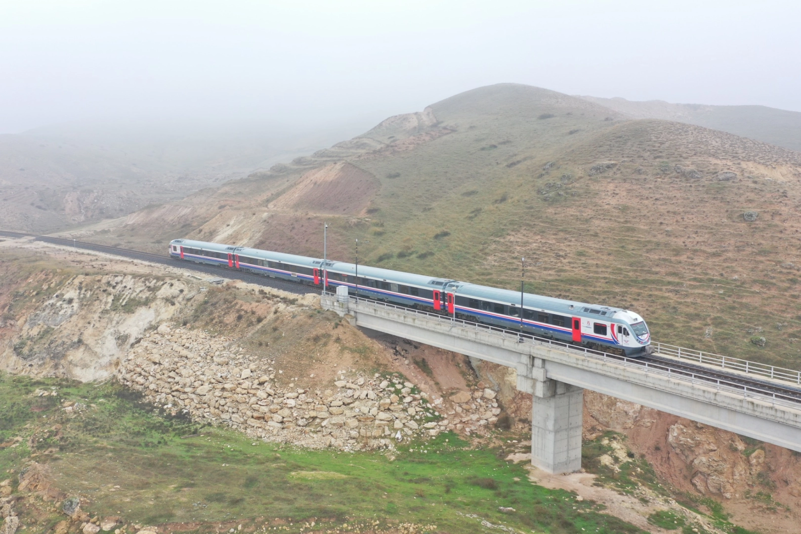 Siirt’e 34 kilometrelik yeni demiryolu... Bölgesel kalkınmaya demiryolu hamlesi