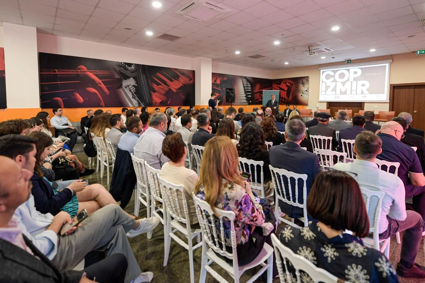 COP İzmir’de iklim krizi ve gıda güvenliği konuşuldu