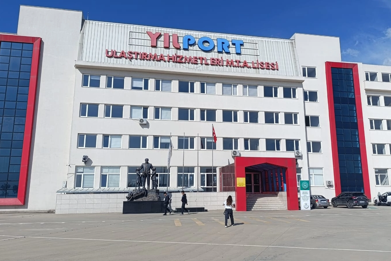 YILPORT MTAL öğrencileri ERASMUS+ ile Portekiz’de staj yapacak