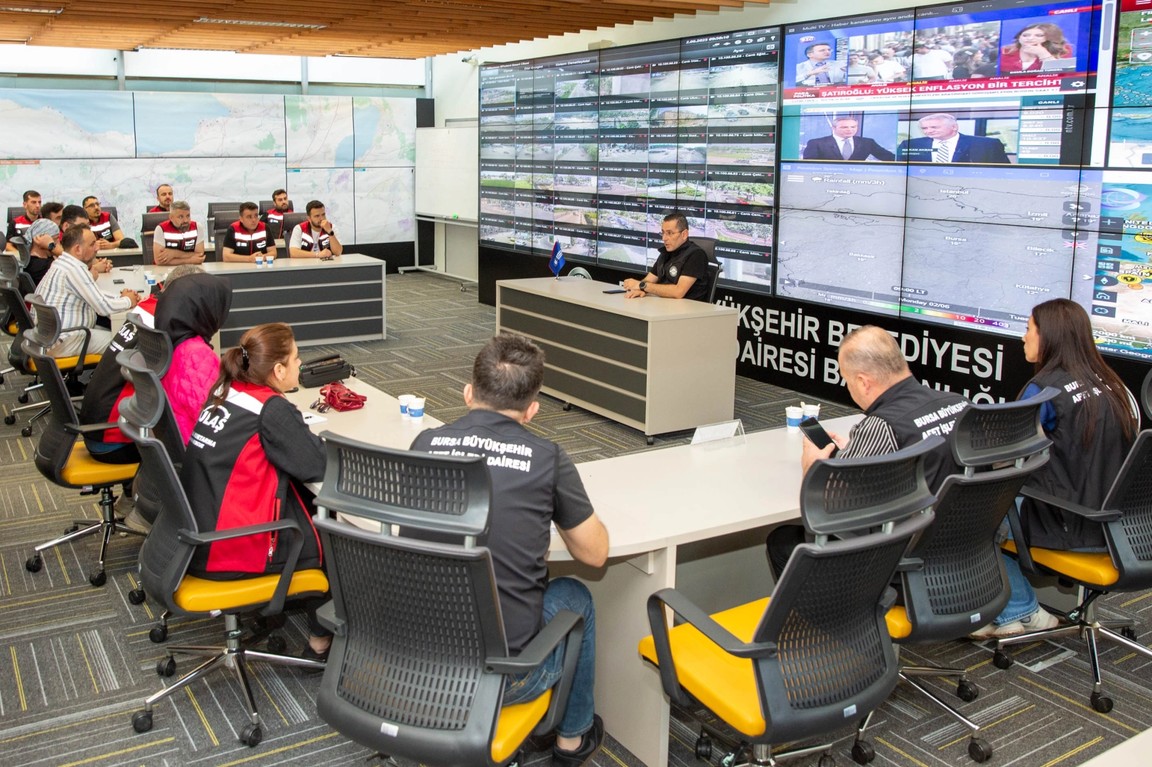 Bursa AKOM'da BUSKİ ve BURULAŞ istişaresi