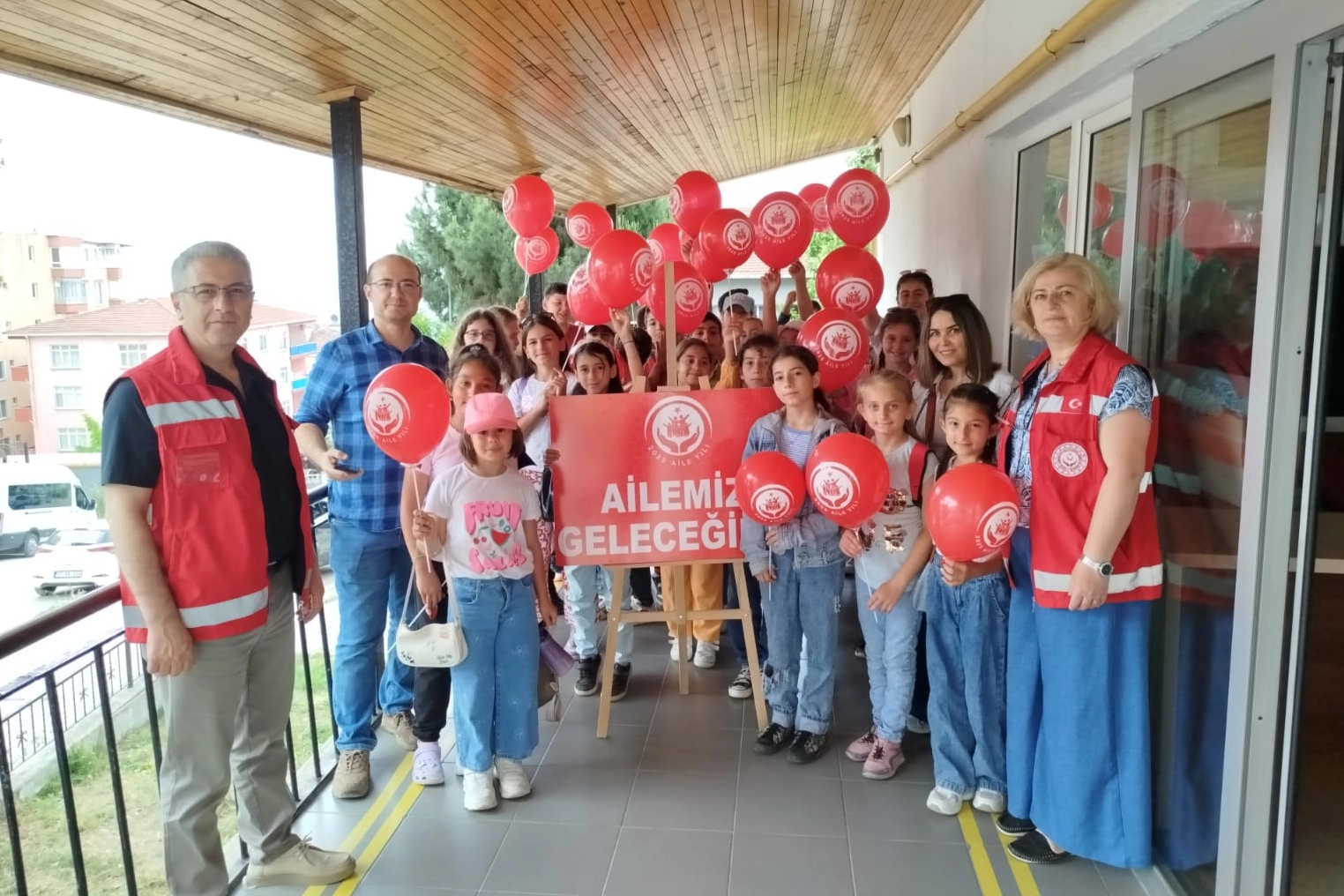 Öğrencilerden 'Sosyal Hizmet Merkezleri'ne ziyaret