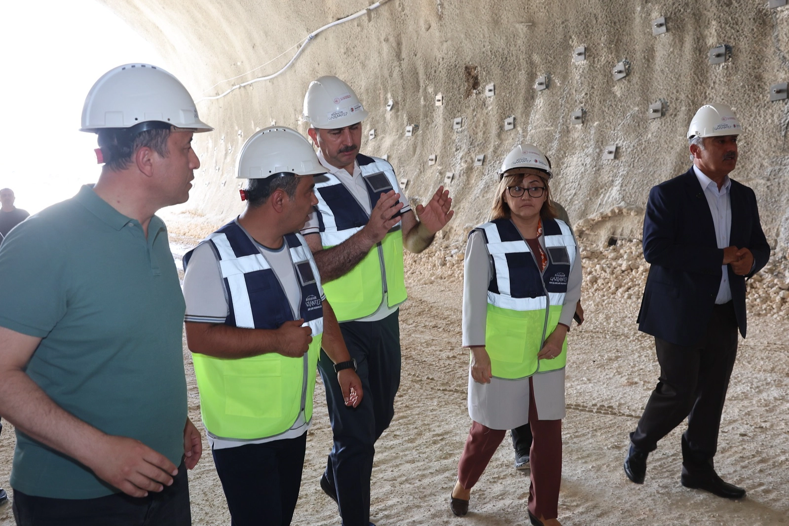 Dülük-OSB Tüneli’nde 425 metre tamamlandı