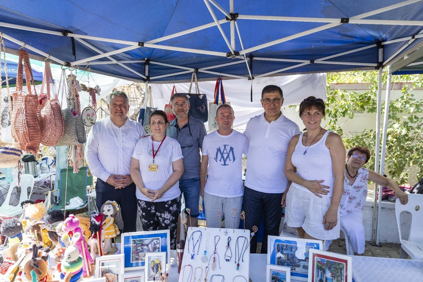 İzmir'de Oyuk Festivali, renkli görüntülere sahne oldu