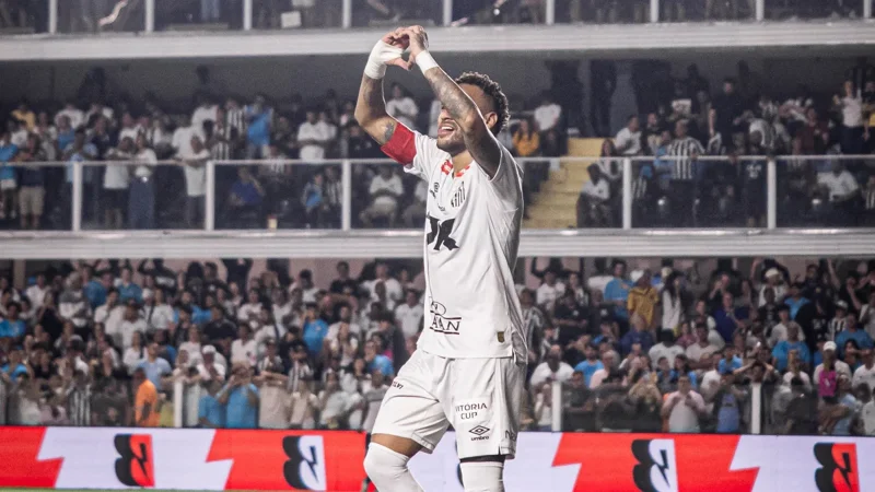 Neymar, sakatlığına rağmen forma giydi